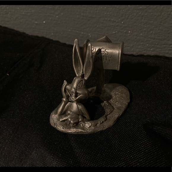 1994 Bugs Bunny Figurine - Picture 3 of 3